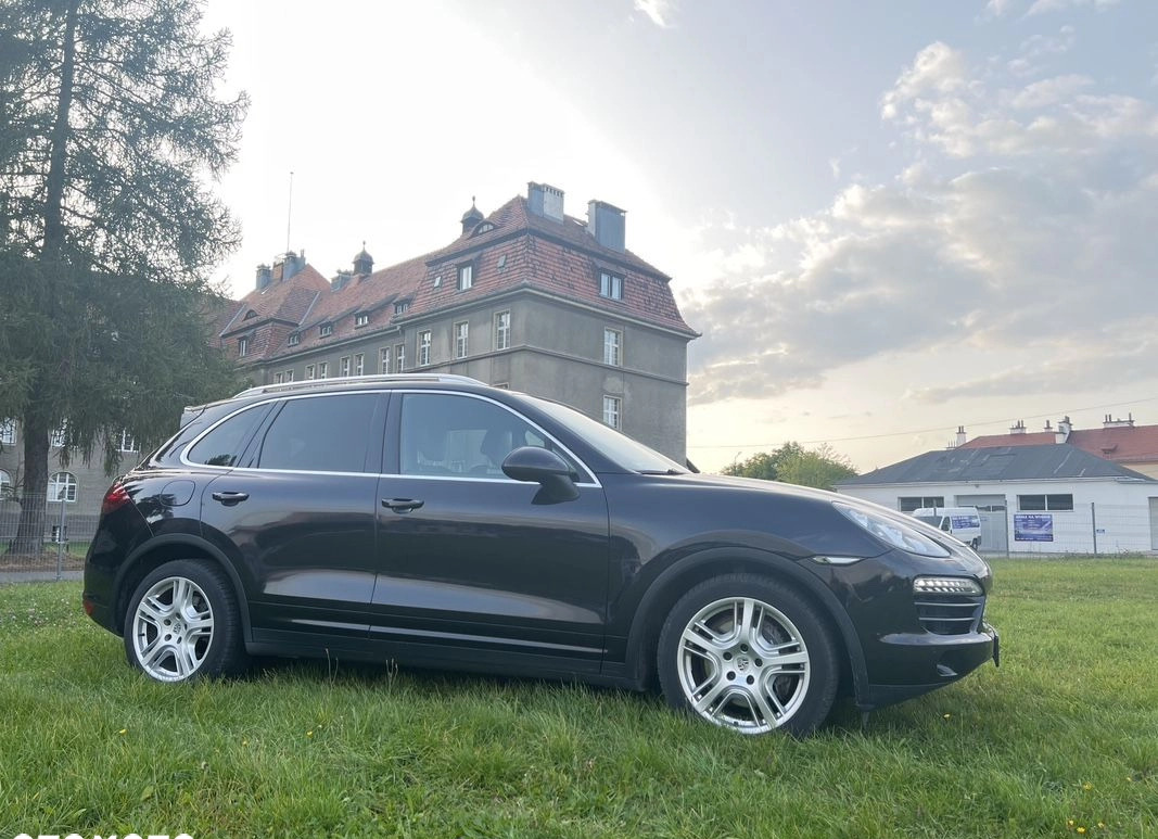 Porsche Cayenne cena 95500 przebieg: 269000, rok produkcji 2012 z Puławy małe 497